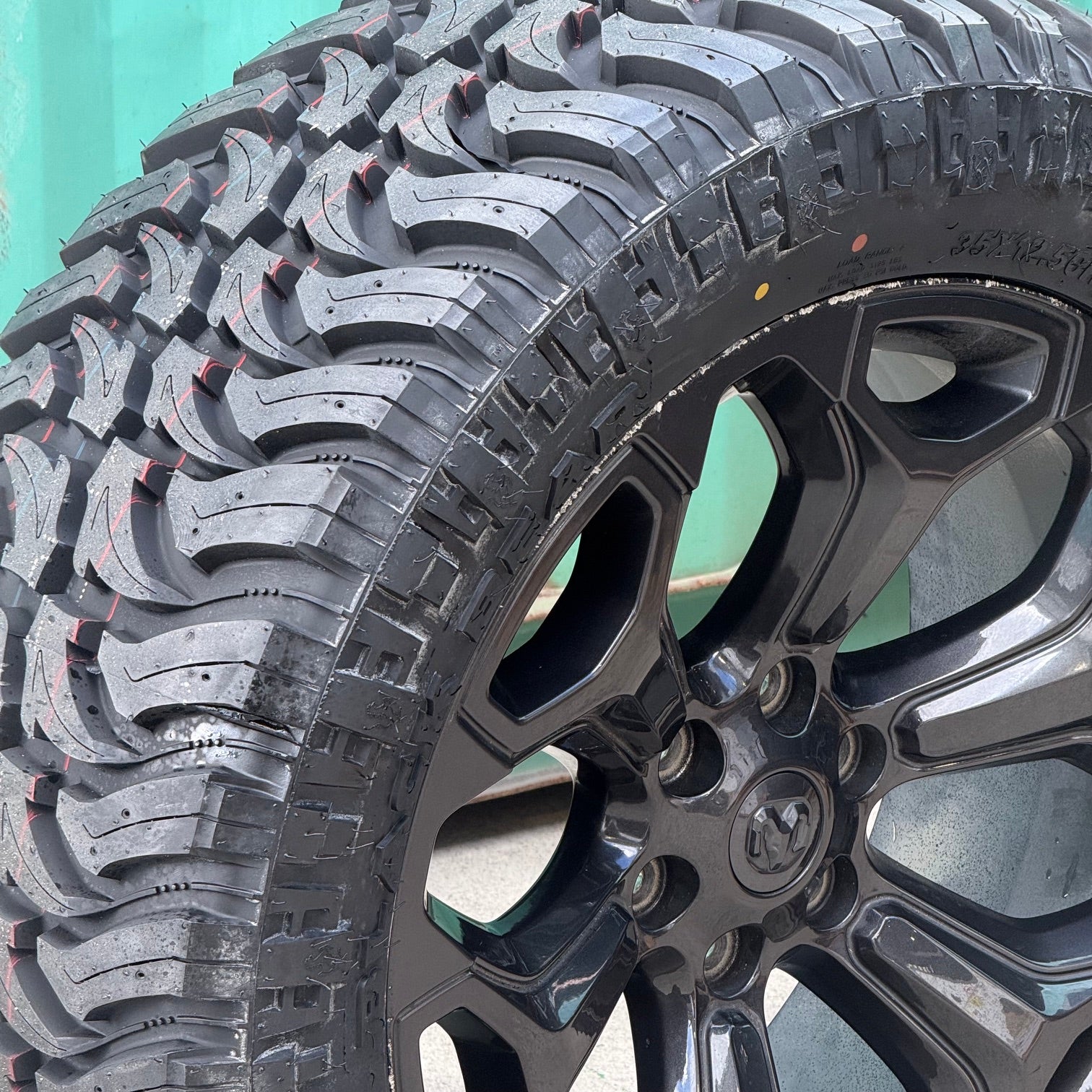 22" RAM 1500 DT Wheels + 35" M/T Black Bear Tyre Package (TAKE-OFFS)
