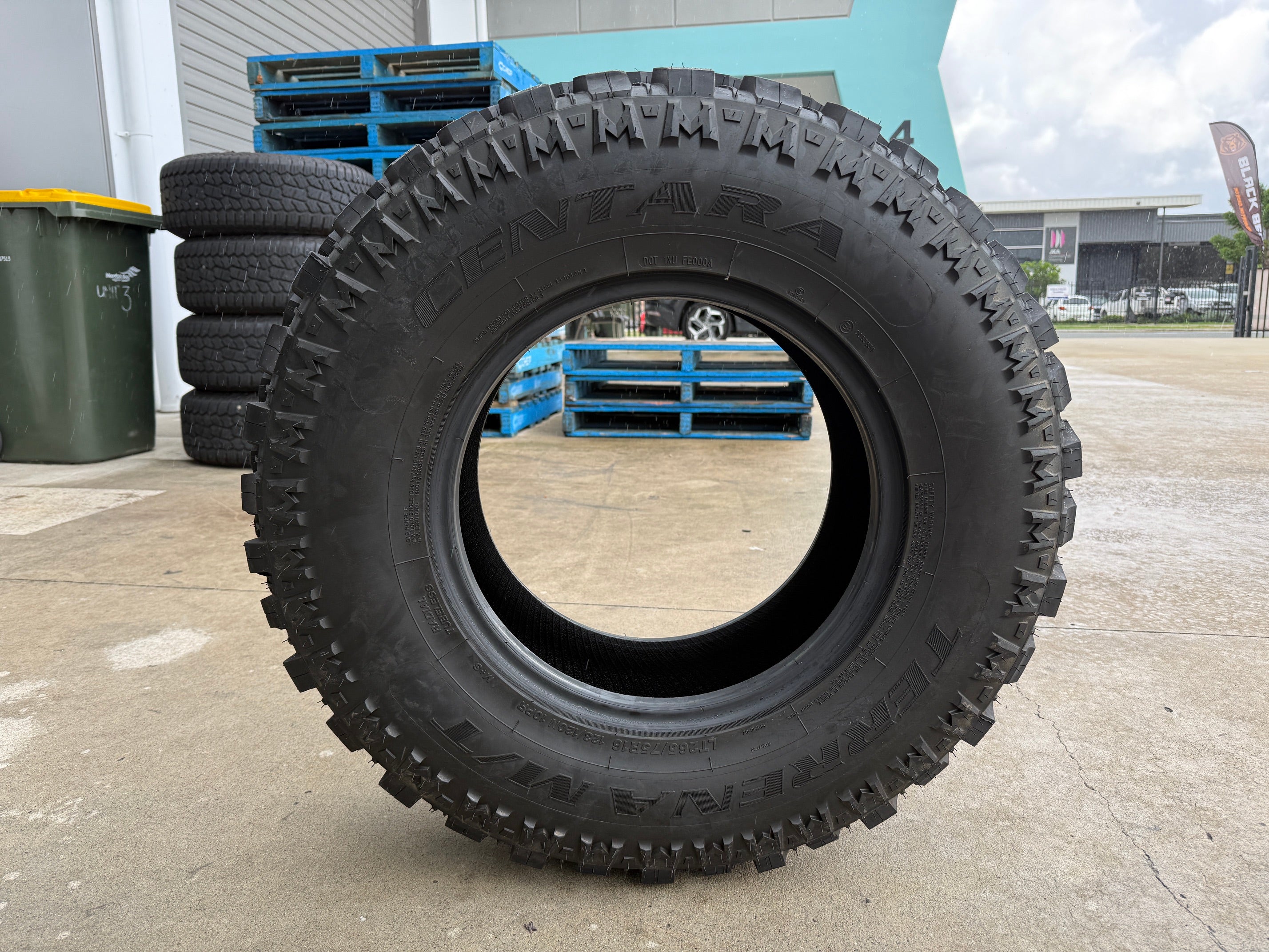 Centara LT265/75R16 123/120Q Terrena M/T TAKE OFFS