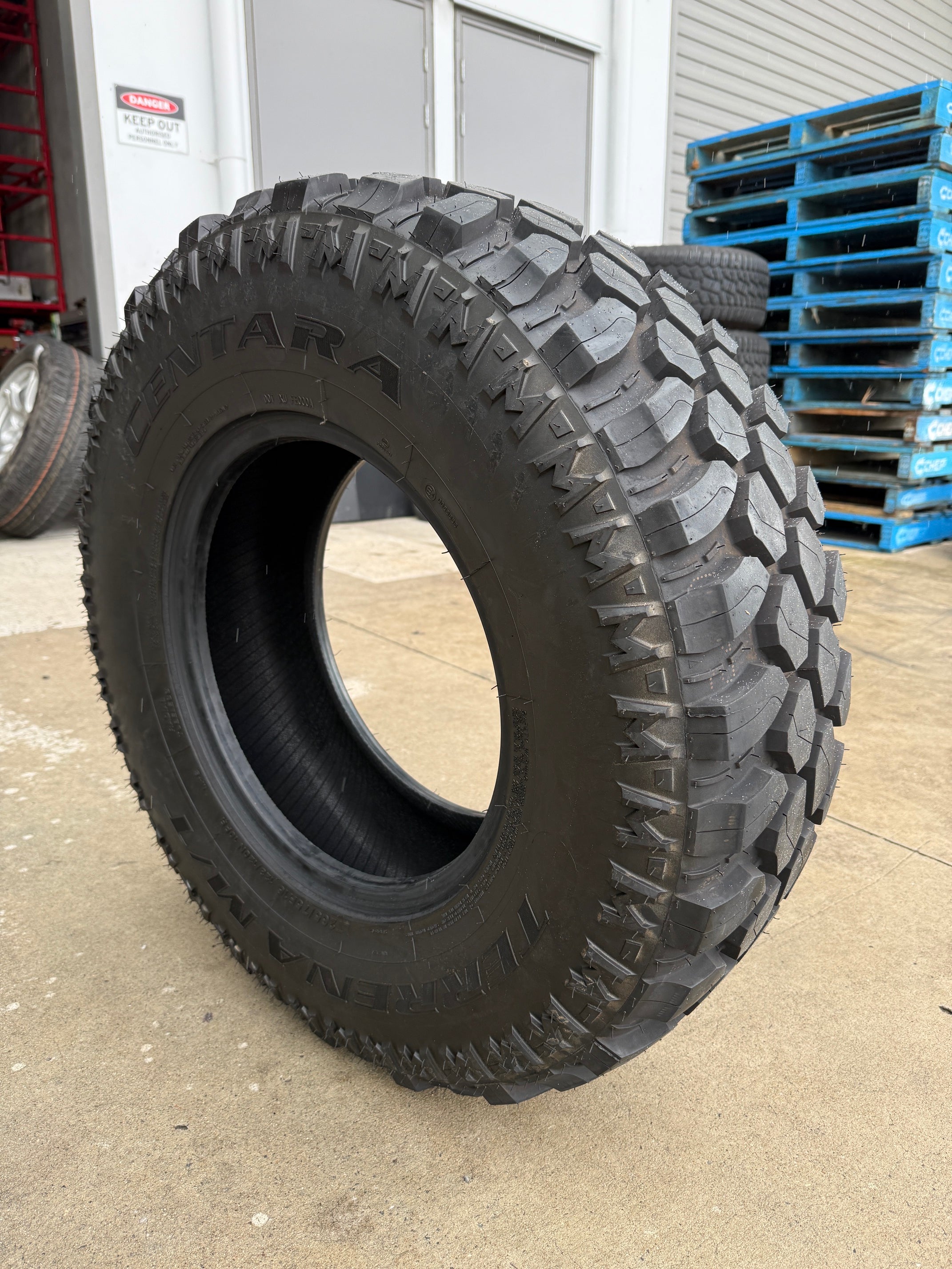 Centara LT265/75R16 123/120Q Terrena M/T TAKE OFFS
