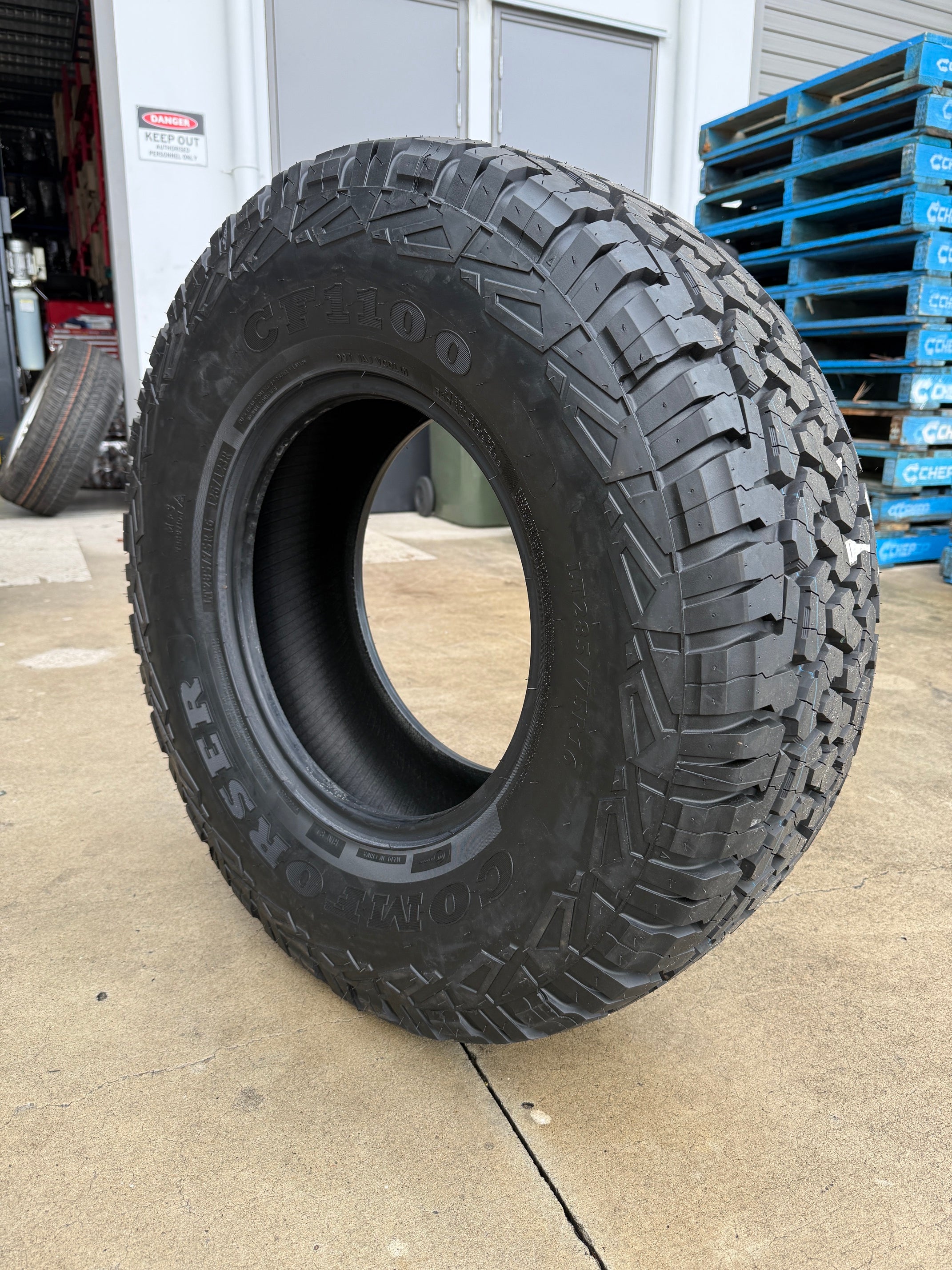 Comforser LT285/75R16 126/123Q CF1100 TAKE OFFS
