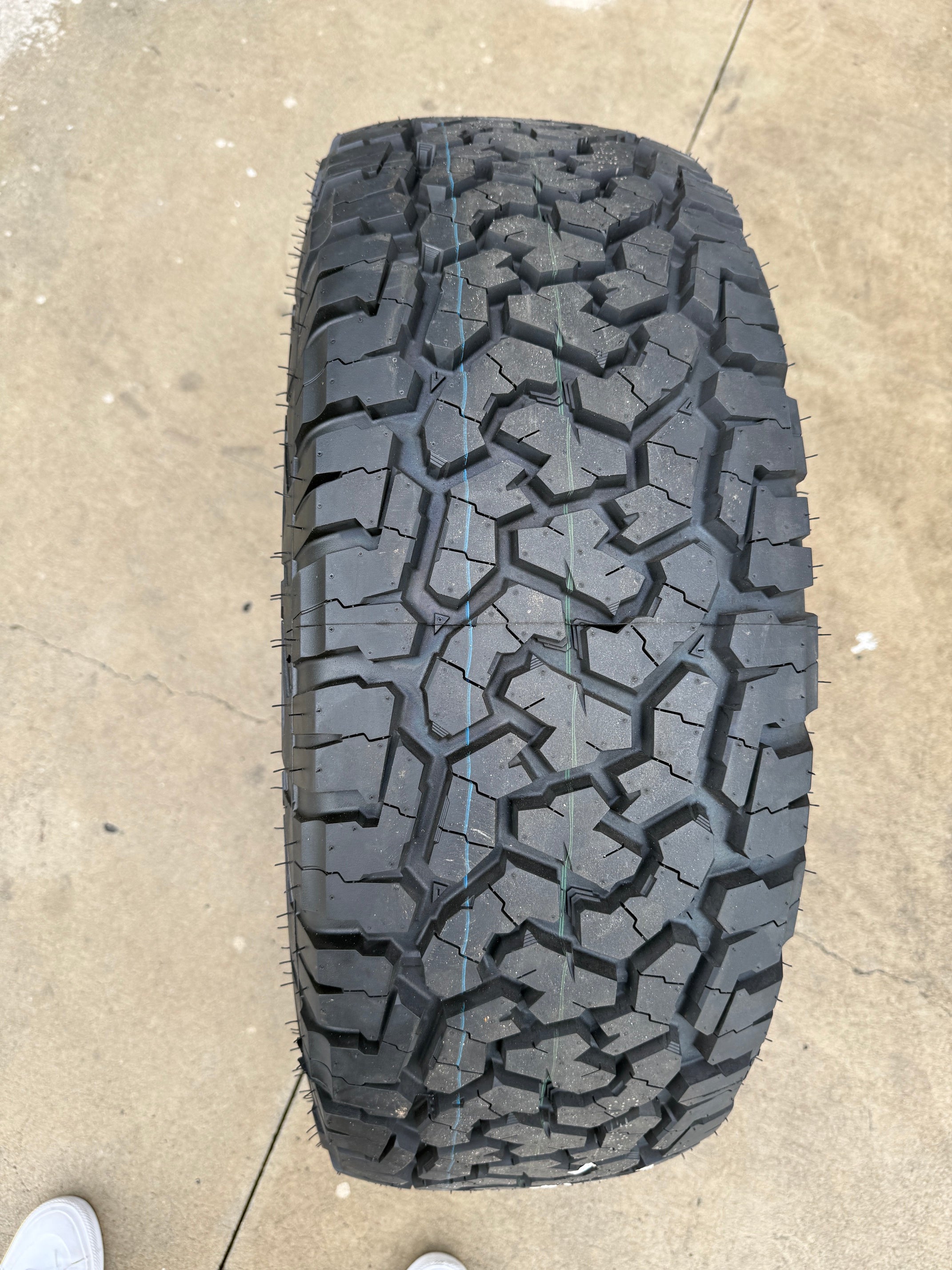 Comforser LT285/75R16 126/123Q CF1100 TAKE OFFS